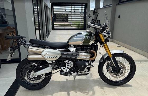 TRIUMPH BONNEVILLE SCRAMBLER 1200 XE TRIUMPH BONNEVILLE SCRAMBLER 1200 XE